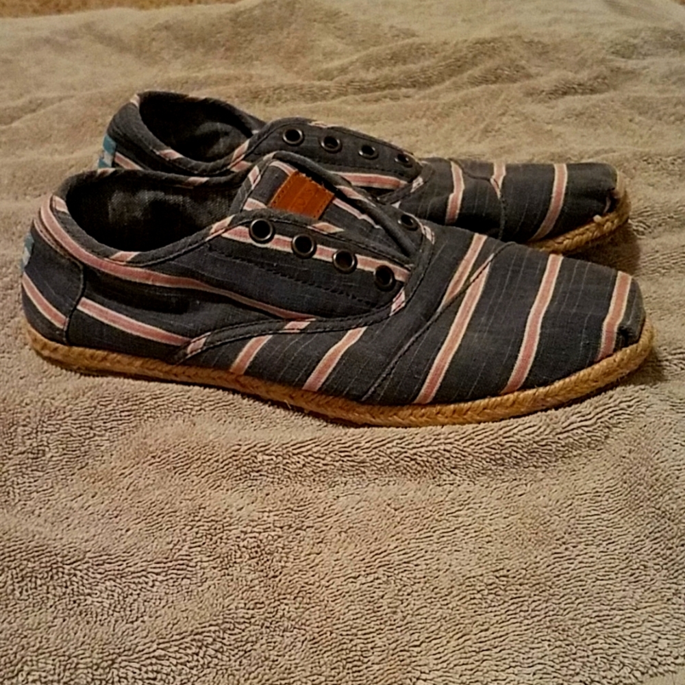 Tom's flats